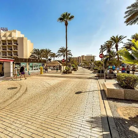 Апартаменти Two Bedroom With Wifi, Close To The Beach, In Playa De Americas *