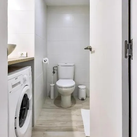 Two Bedroom With Wifi, Close To The Beach, In Playa De Americas Апартаменти Плайя-де-лас-Амерікас